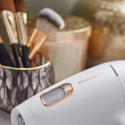 Rowenta Scalp Care Ultimate Experience CV9240F0 -Hair Chic Soldes rowenta scalp care ultimate experience cv9240f0 seche cheveux 3